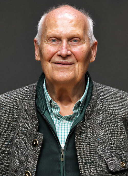 Bert Hellinger, inventor da “constelação familiar”.