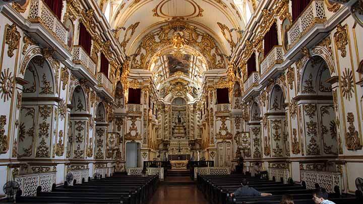 Por que para amar a pobreza é preciso amar a beleza?