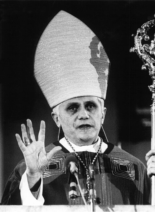 Estas linhas foram escritas quando Joseph Ratzinger era ainda Arcebispo de Munique.