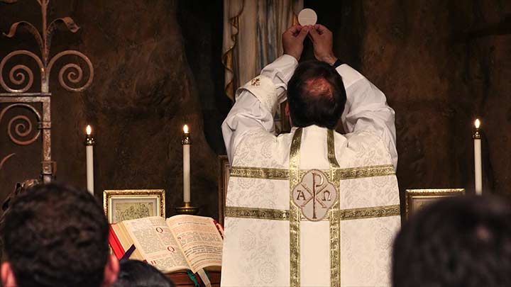 Por que a liturgia católica deve ser bela?
