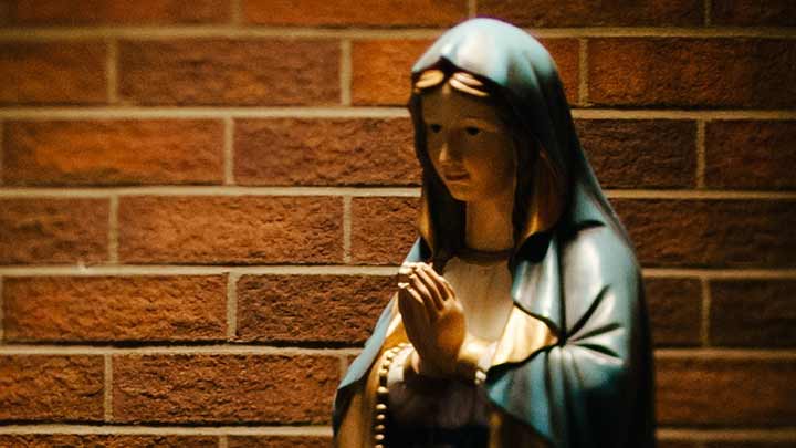 É “obrigatório” ser devoto da Virgem Maria?