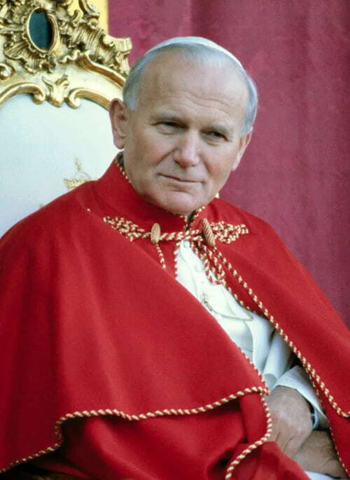Papa São João Paulo II, durante visita à Espanha, em 1982.