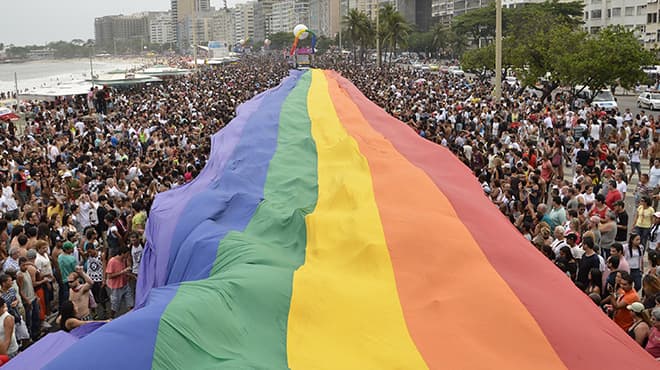 O projeto anti-cristão da agenda gay