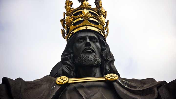 “Rei de tremenda majestade”