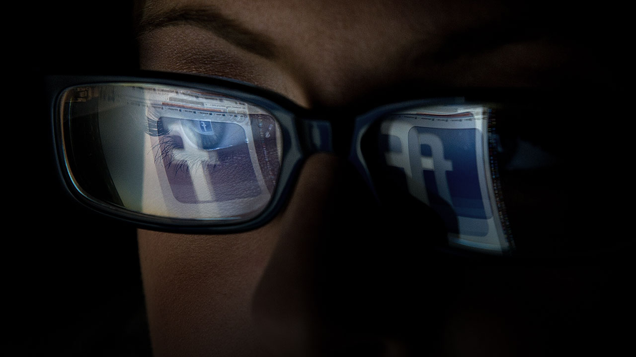 Como o Facebook pode ser uma armadilha para a castidade?