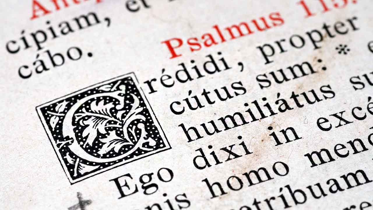 Por que o Papa insiste no latim?