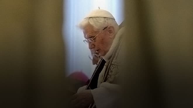 Bento XVI dá adeus ao Colégio dos Cardeais