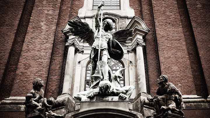 Leão XIII, São Miguel e o Combate Espiritual