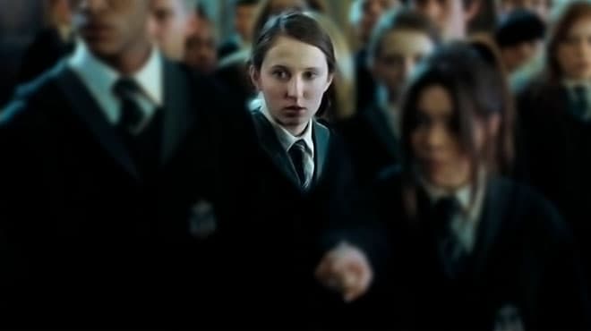 Água benta salva atriz de Harry Potter da morte