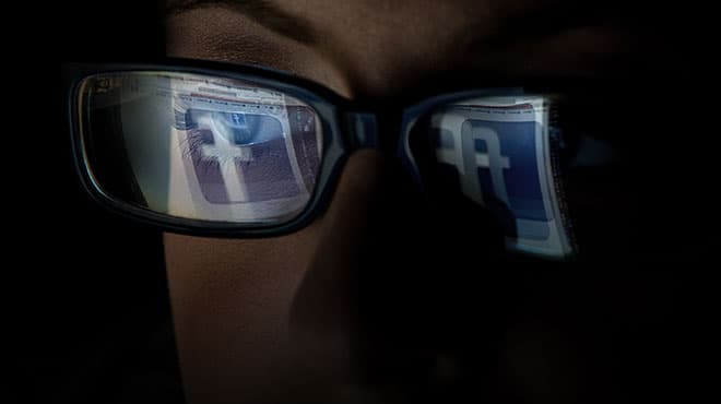 Como o Facebook pode ser uma armadilha para a castidade?