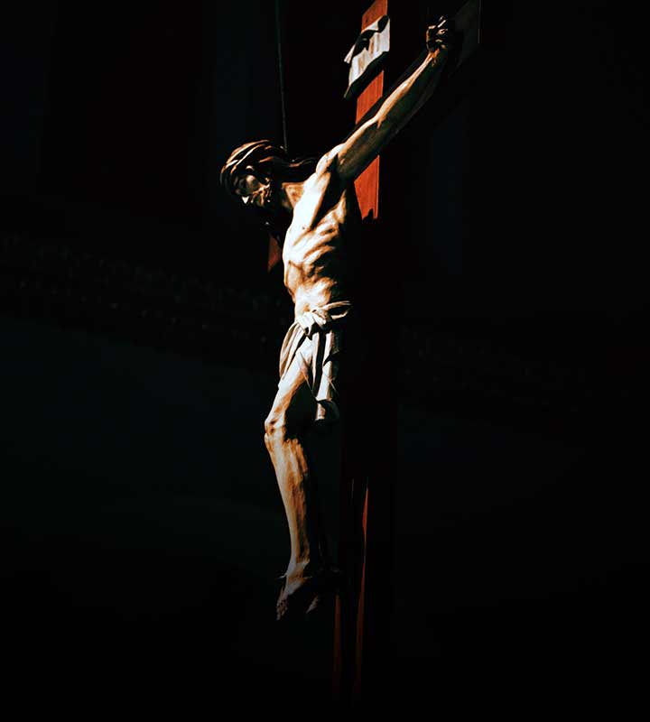 Pelas mãos ou pelos pulsos: como Jesus foi crucificado?