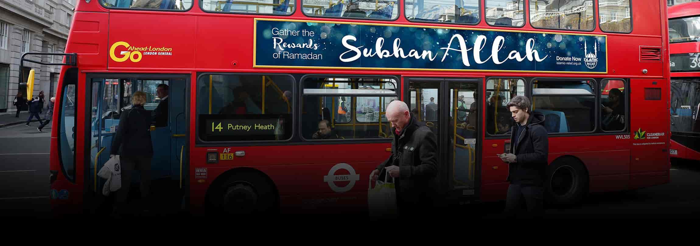 Ônibus se preparam para o Ramadã na Inglaterra