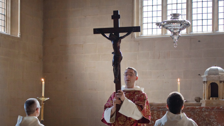 A história da adoração da Cruz