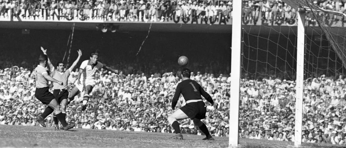 Mais de 200 mil pessoas acompanharam a final da Copa de 1950, no Maracanã. Foto: Arquivo/AP.